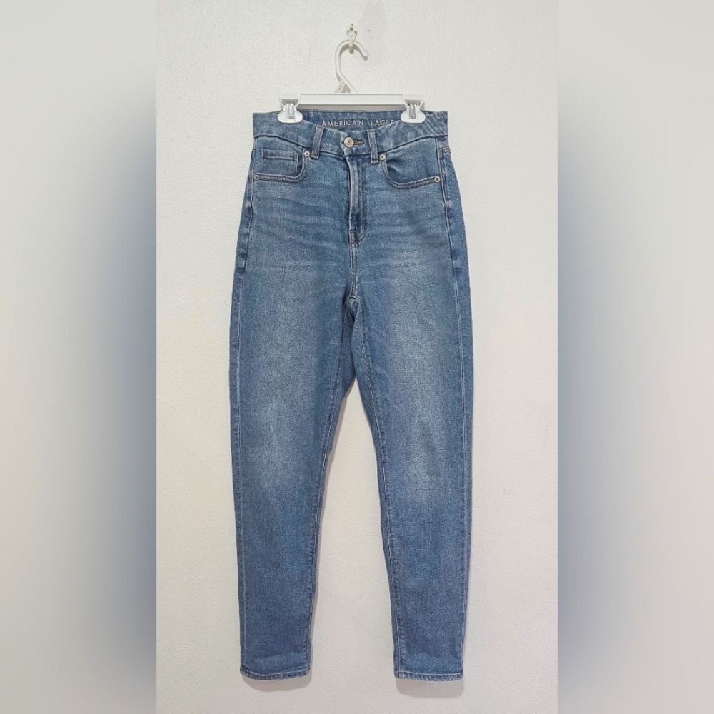 American Eagle curvy mom jean AE